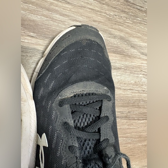 Under Armour Charged Assert 10
Men’s Black/White Used (Size 9.5-Regular) - Picture 5 of 9